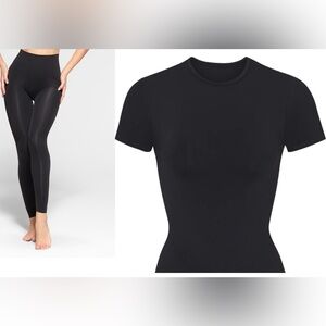 Skims Soft Smoothing Seamless Leggings and T-Shirt in Eclipse
